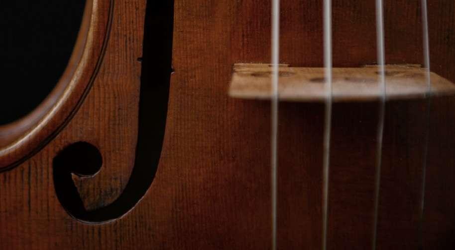 23. Gümüşlük Müzik Festivali-Kumda Keman
