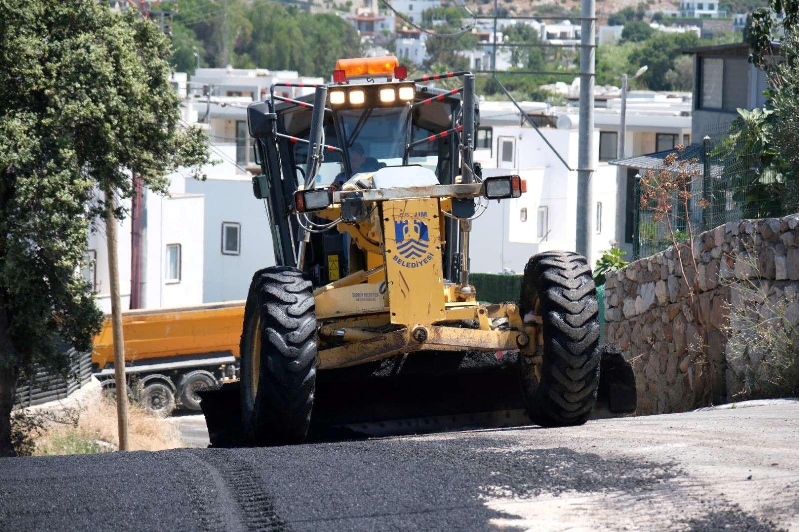 ROAD RENEWAL WORKS CONTINUE İN KÜÇÜKBÜK AHEAD OF HOLIDAY SEASON