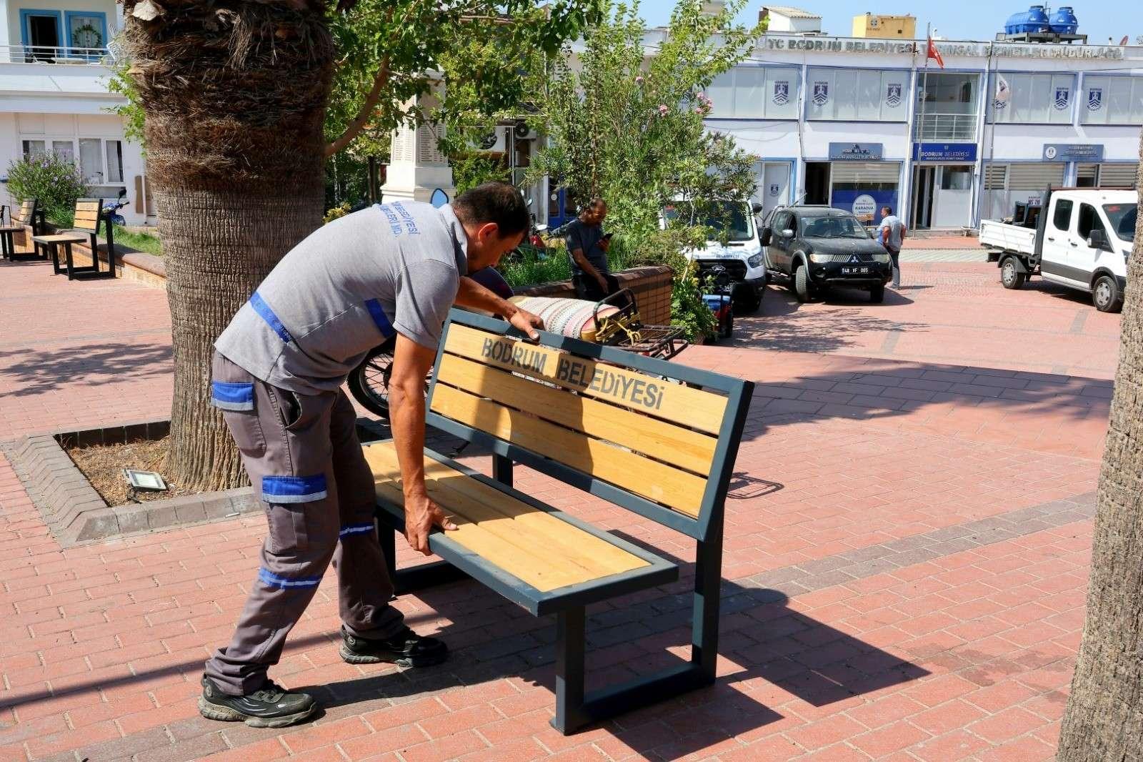 URBAN FURNITURE RENEWAL PROJECT LAUNCHED