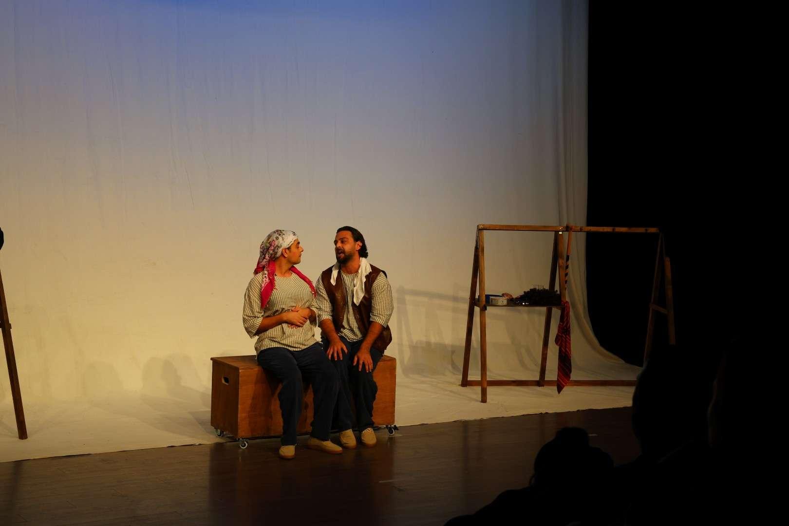 BODRUM BELEDİYESİ ŞEHİR TİYATROSU YENİ OYUNUYLA BEĞENİ TOPLADI