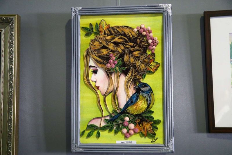 “FARK YARATAN KARYALI KADINLAR GÖRSEL SANATLAR VE ŞİİR SERGİSİ” AÇILDI