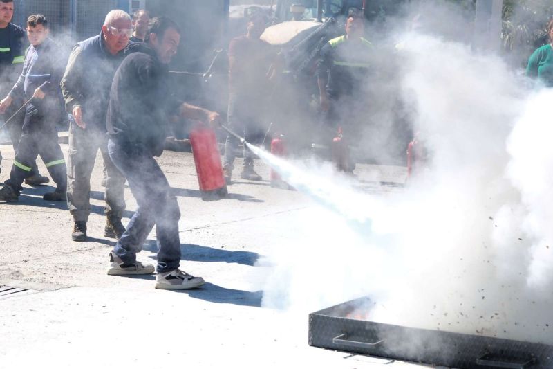 BELEDİYE PERSONELİNE YANGIN EĞİTİMİ