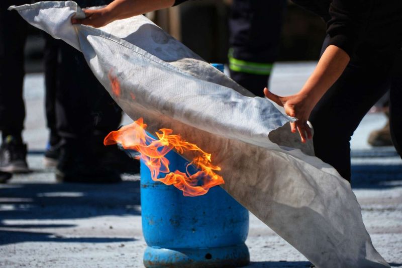 BELEDİYE PERSONELİNE YANGIN EĞİTİMİ