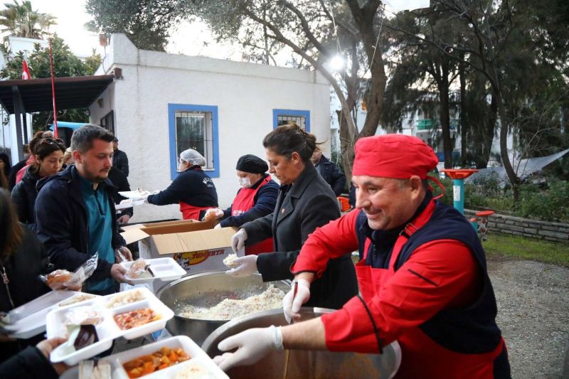 BODRUM’DA GELENEKSEL İFTAR BULUŞMALARI DEVAM EDİYOR
