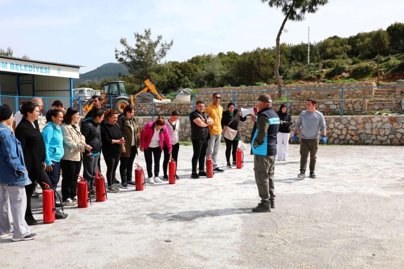 BELEDİYE, YANGIN EĞİTİMİ PROGRAMLARINI SÜRDÜRÜYOR