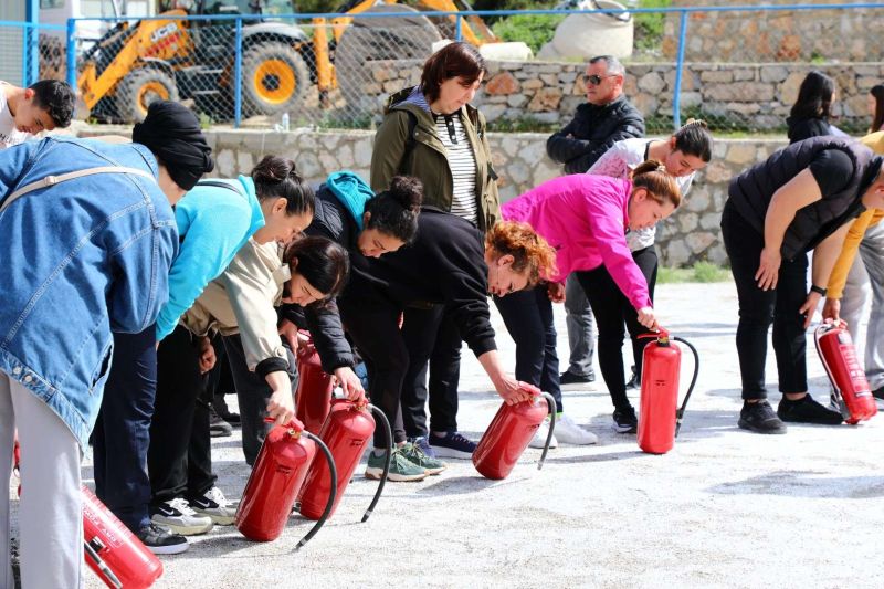 BELEDİYE, YANGIN EĞİTİMİ PROGRAMLARINI SÜRDÜRÜYOR