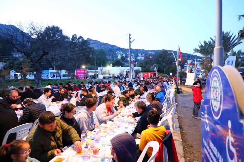 BODRUM, BAYRAMI BİRLİK VE BERABERLİKLE KARŞILIYOR