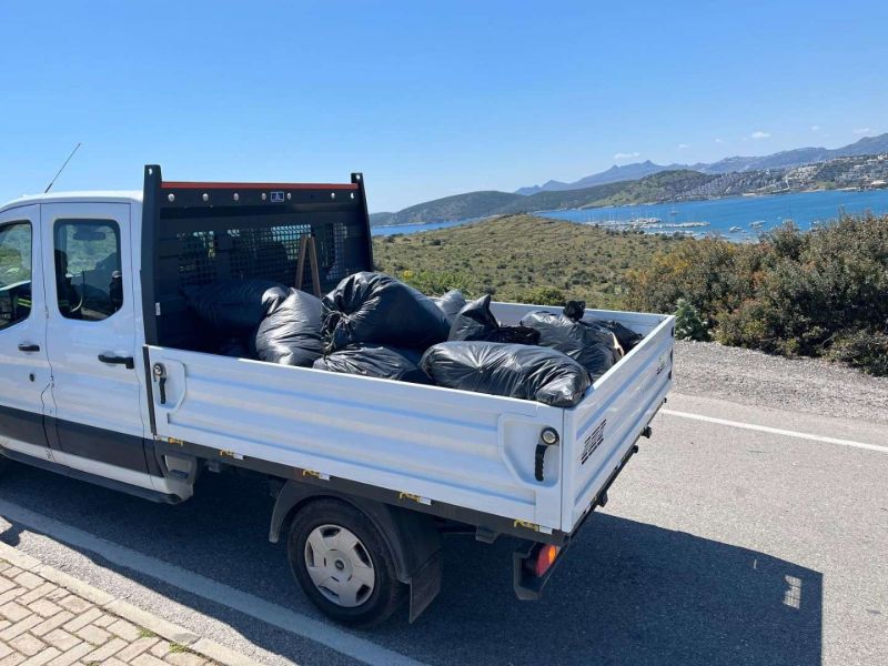 GÜMBET MAHALLESİ’NDE KAPSAMLI TEMİZLİK ÇALIŞMASI