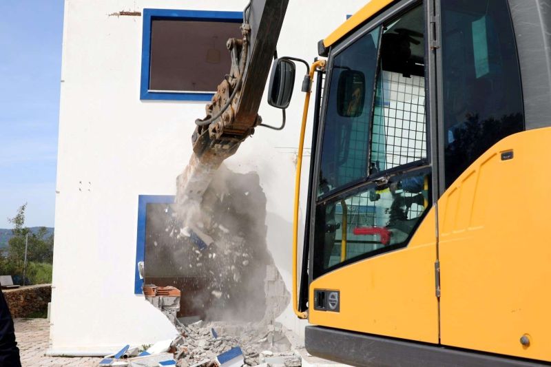 BODRUM’DA KAÇAK YAPIYA TAHLİYE VE YIKIM