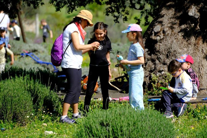 FROM SEED TO HARVEST: FIRST GRADERS VISIT GARAOVA AGRICULTURAL PARK