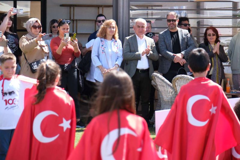 BİTEZ’İN YENİ FESTİVALİ RENKLİ GÖRÜNTÜLERLE GEÇTİ