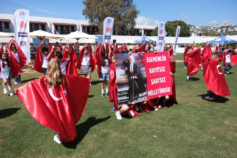 BİTEZ’İN YENİ FESTİVALİ RENKLİ GÖRÜNTÜLERLE GEÇTİ