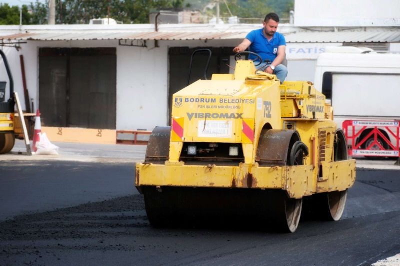 ASFALT ÇALIŞMALARI DEVAM EDİYOR