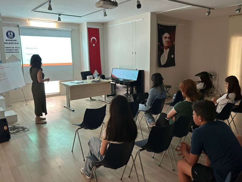 BELEDİYENİN “PSİKOEĞİTİM SEMİNERLERİ” LİSELER İLE DEVAM ETTİ