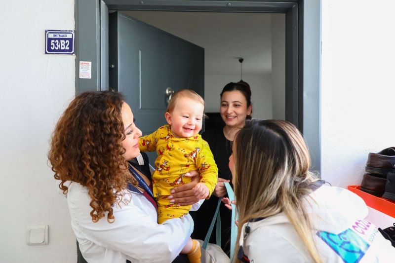 BELEDİYEDEN YENİ DOĞAN BEBEKLERE SICAK KARŞILAMA