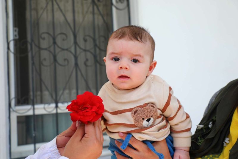 BELEDİYEDEN YENİ DOĞAN BEBEKLERE SICAK KARŞILAMA