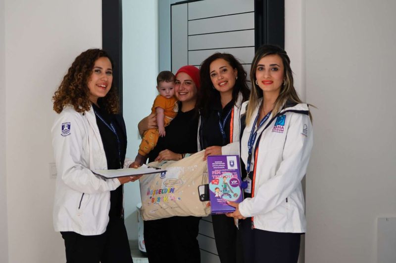 BELEDİYEDEN YENİ DOĞAN BEBEKLERE SICAK KARŞILAMA