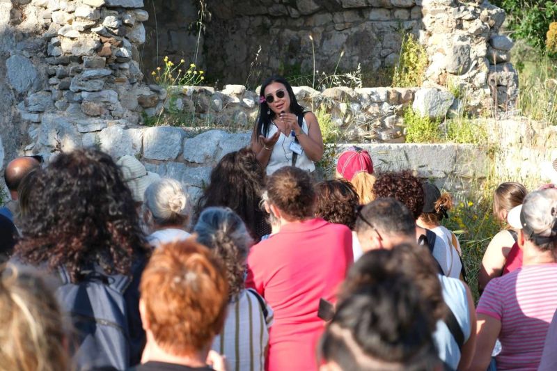 WALKING THE WALLS OF HALIKARNASSOS: BODRUM’S LIVING HISTORY DRAWS LOCAL APPLAUSE