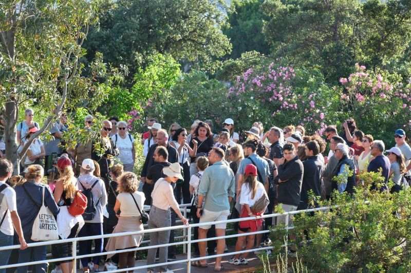 WALKING THE WALLS OF HALIKARNASSOS: BODRUM’S LIVING HISTORY DRAWS LOCAL APPLAUSE