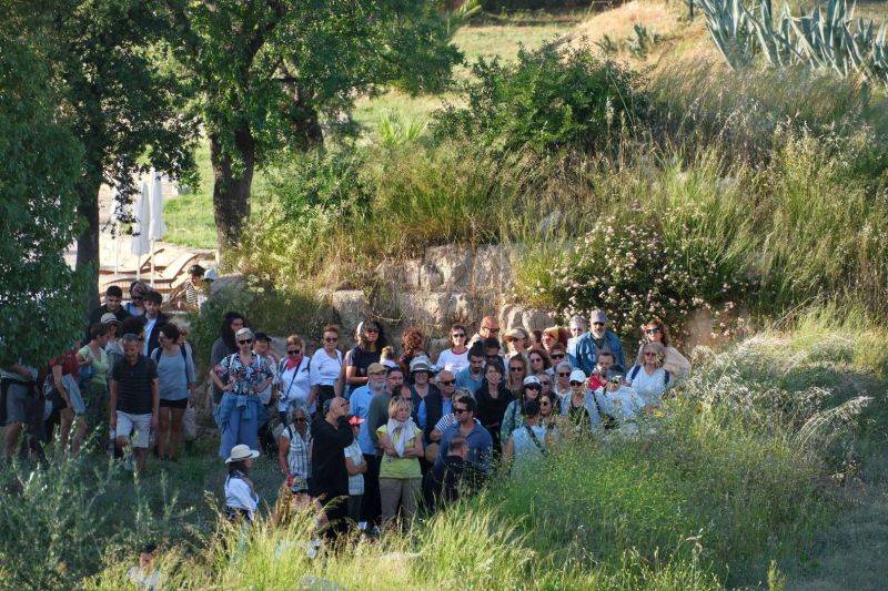 WALKING THE WALLS OF HALIKARNASSOS: BODRUM’S LIVING HISTORY DRAWS LOCAL APPLAUSE