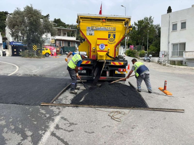BELEDİYEDEN KAPSAMLI YOL BAKIM ONARIM ÇALIŞMALARI