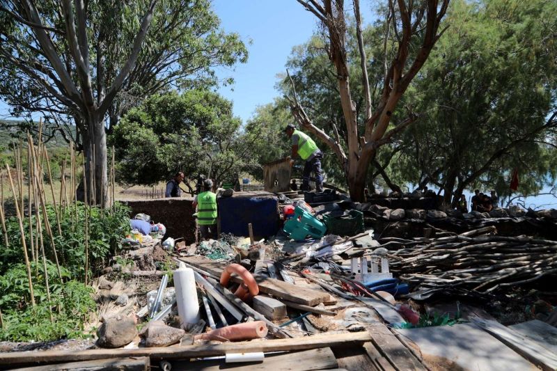 ILLEGAL STRUCTURES DEMOLISHED IN BODRUM’S PROTECTED ADABOĞAZI COVE
