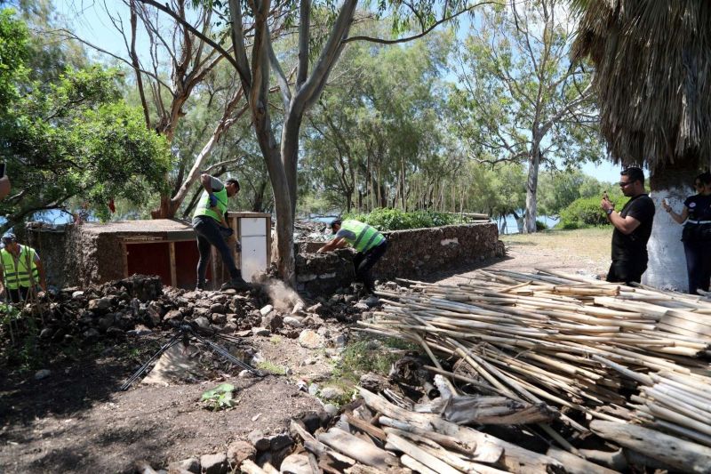 ILLEGAL STRUCTURES DEMOLISHED IN BODRUM’S PROTECTED ADABOĞAZI COVE