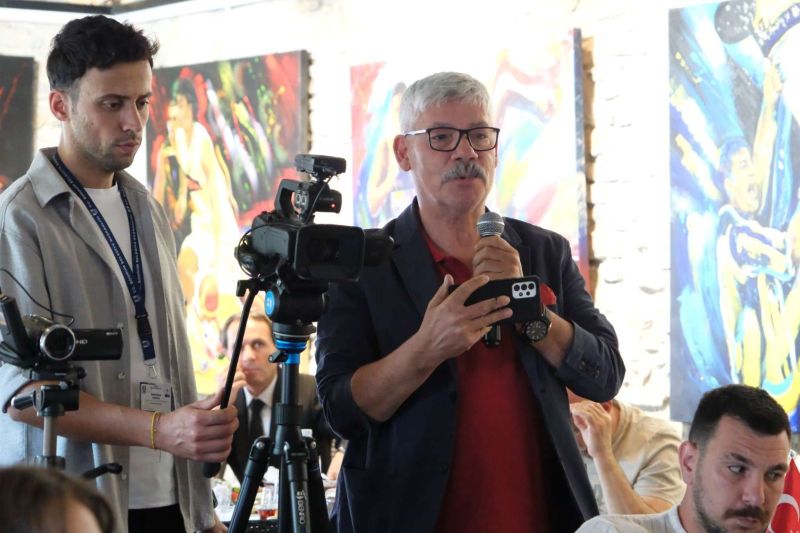 BAŞKAN MANDALİNCİ BASIN MENSUPLARI İLE BİR ARAYA GELDİ