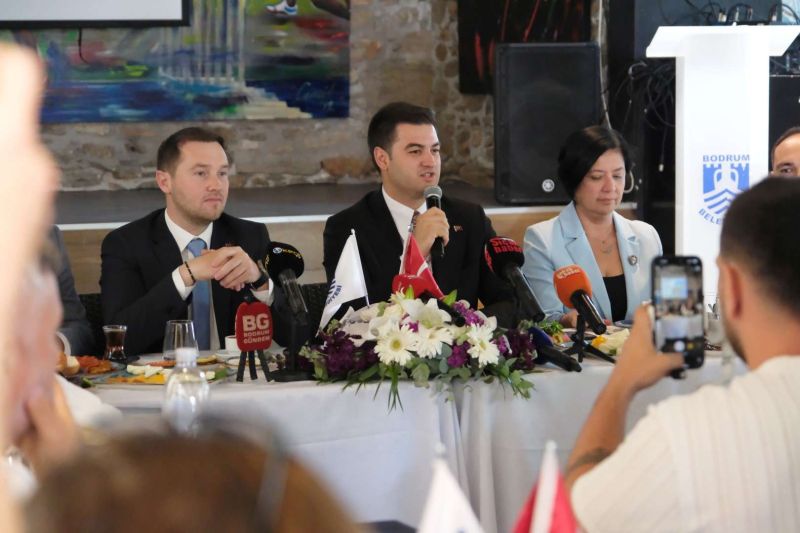 BAŞKAN MANDALİNCİ BASIN MENSUPLARI İLE BİR ARAYA GELDİ