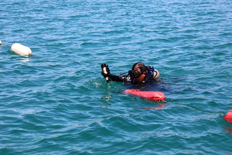 BODRUM’UN ENGİN MAVİLİĞİNDE TEMİZLİK SÜRÜYOR