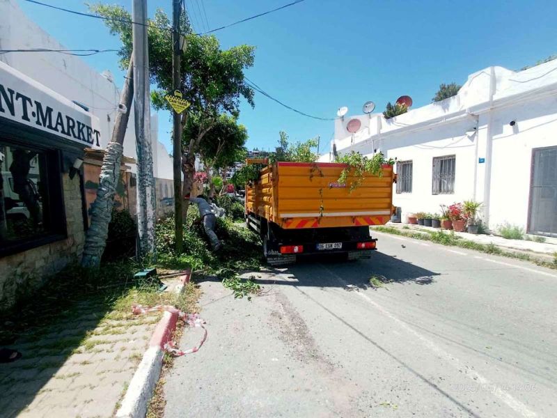 HOLIDAY SHINE: BODRUM’S FIELD TEAMS PREP THE PENINSULA FOR EID