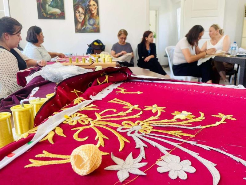 ÇİFTLİK KADIN YAŞAM MERKEZİ’NDE GELENEKSEL SANATLAR YAŞATILIYOR