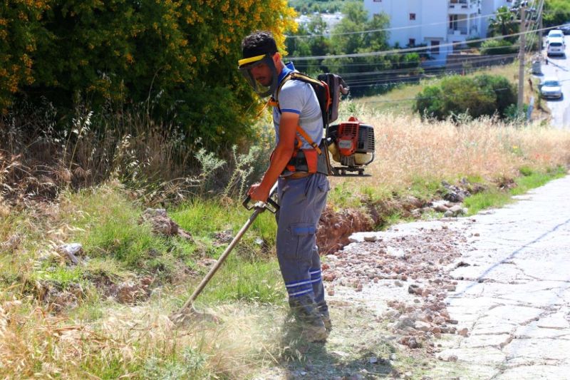 BELEDİYEDEN ÇEVRE TEMİZLİĞİ ÇALIŞMALARI