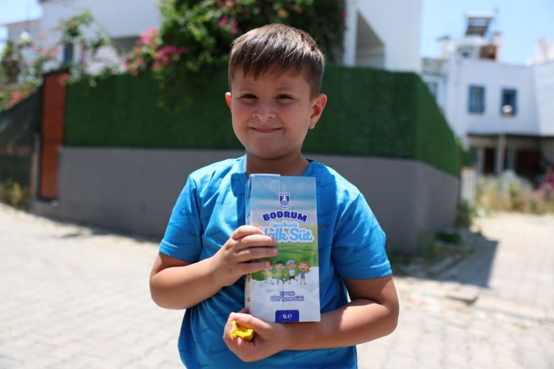 BELEDİYEDEN HALK SÜT DAĞITIMI