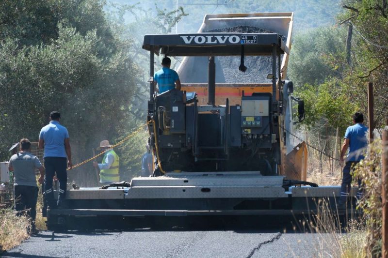 BODRUM MUNICIPALITY ADVANCES ASPHALT ROAD PAVING İN MULTIPLE NEIGHBORHOODS