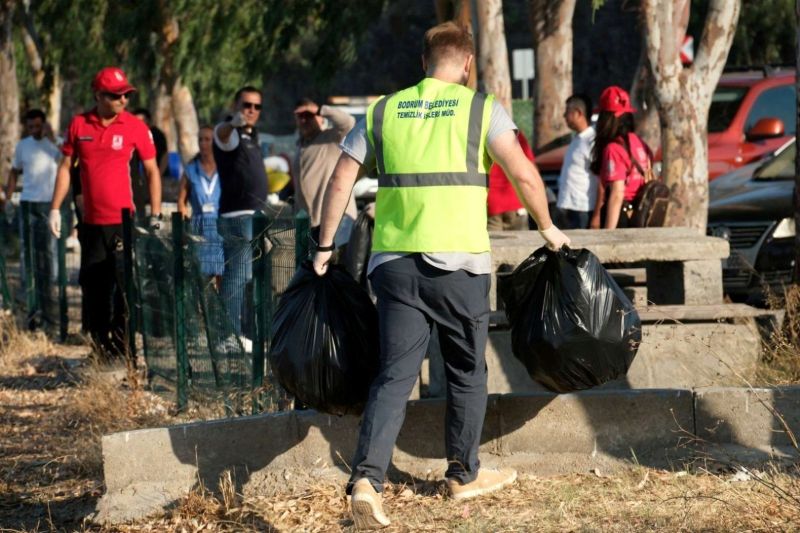 BODRUM MUNICIPALITY LAUNCHES LARGE-SCALE CLEAN-UP WITH VOLUNTEERS