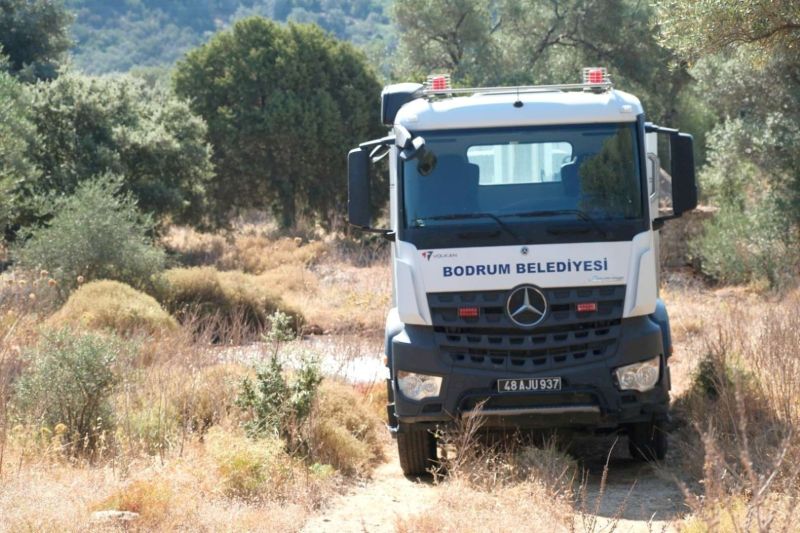 BODRUM MUNICIPALITY DELIVERS WATER TO DROUGHT-THREATENED PONDS IN RURAL AREAS
