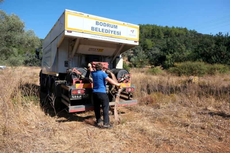 BODRUM MUNICIPALITY DELIVERS WATER TO DROUGHT-THREATENED PONDS IN RURAL AREAS