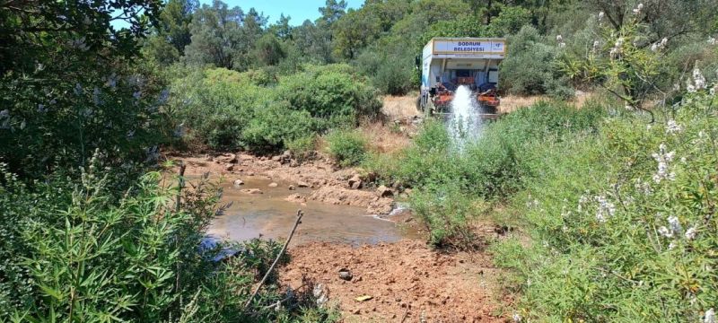 BODRUM MUNICIPALITY DELIVERS WATER TO DROUGHT-THREATENED PONDS IN RURAL AREAS