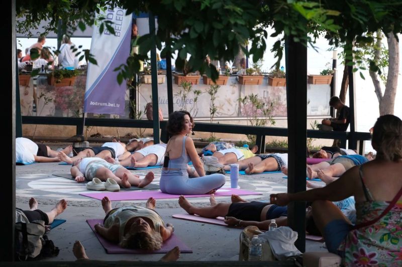 OPEN-AIR YOGA DAYS CONTINUE IN TURGUTREIS