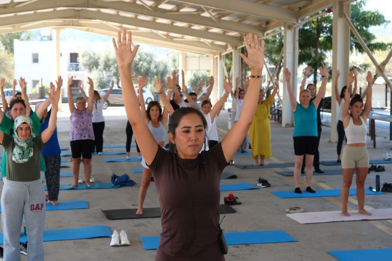 WOMEN COME TOGETHER FOR OPEN-AIR PILATES & YOGA EVENT IN ÇİFTLİK