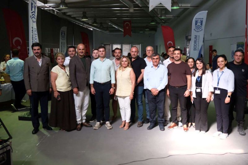 BODRUM MUNICIPALITY PROVIDES STATIONERY SUPPORT FOR STUDENTS