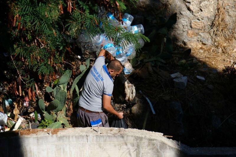 MUNICIPAL TEAMS STEP UP CLEANING OPERATIONS IN STREAMS