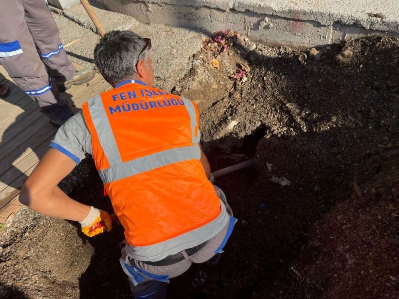 MUNICIPAL TEAMS STEP UP CLEANING OPERATIONS IN STREAMS