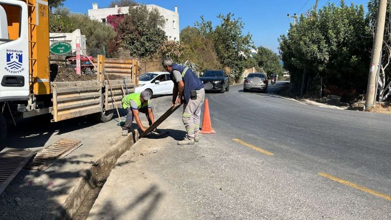 MUNICIPAL TEAMS STEP UP CLEANING OPERATIONS IN STREAMS