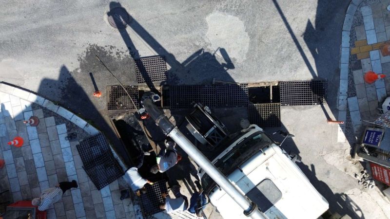 BODRUM’DA MAZGAL VE YAĞMUR SUYU HATTI TEMİZLİĞİ SÜRÜYOR