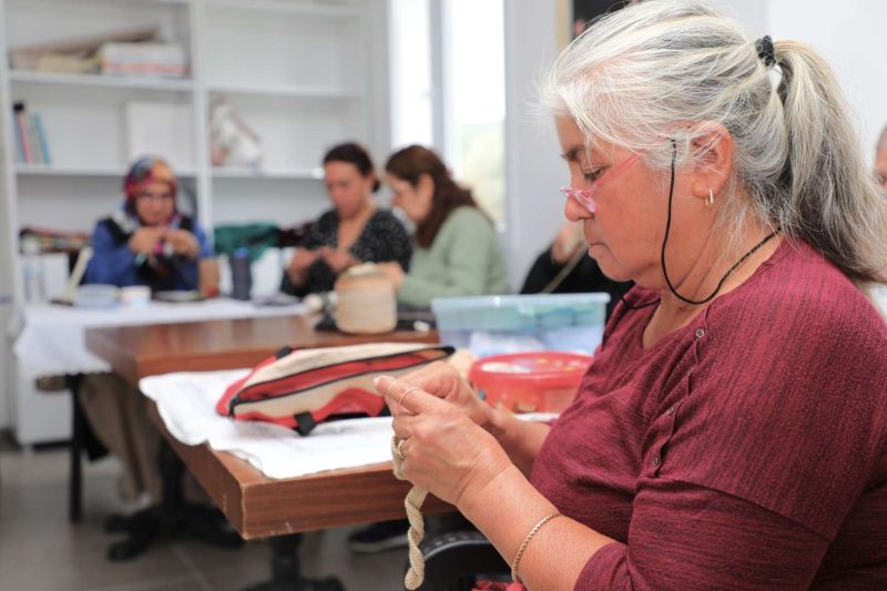 ÇİFTLİK KADIN YAŞAM MERKEZİ’NDE KURSLAR BAŞLADI