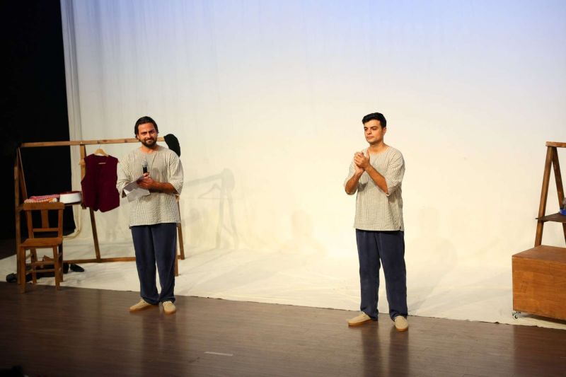 BODRUM BELEDİYESİ ŞEHİR TİYATROSU YENİ OYUNUYLA BEĞENİ TOPLADI