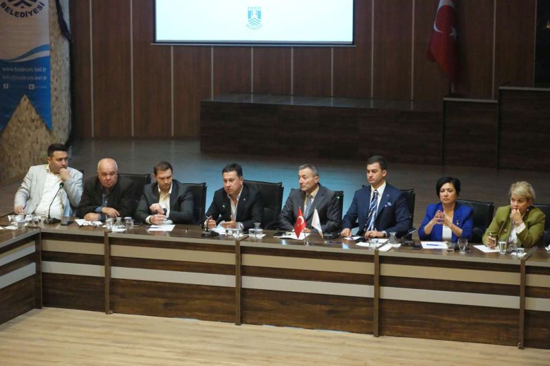 BAŞKAN ARAS VE BAŞKAN MANDALİNCİ MUHTARLARLA BİR ARAYA GELDİ