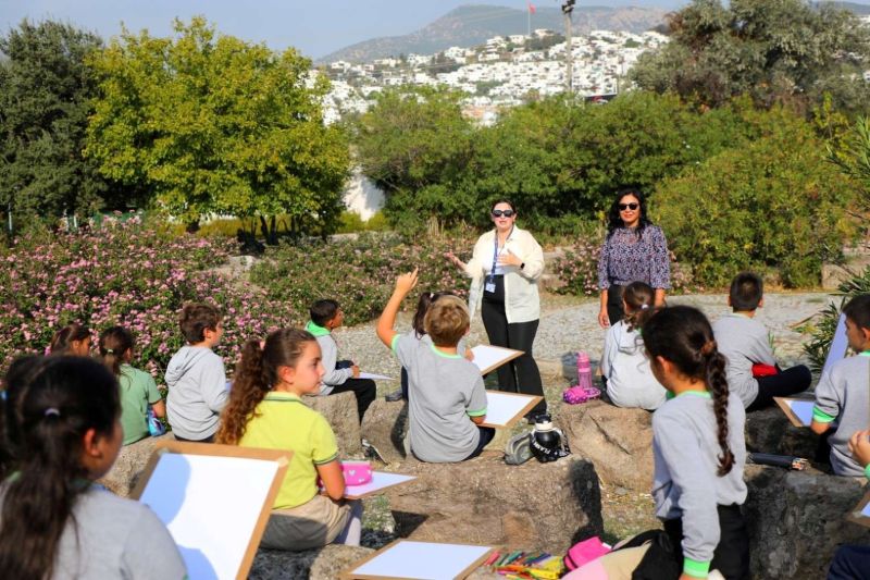 ÇOCUKLAR ARKEOLOJİ VE SANATLA BULUŞTU